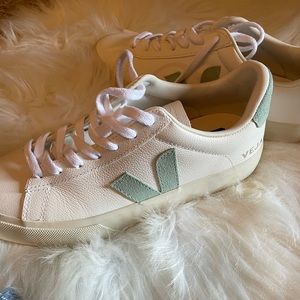 VEJA low top Sneakers size 40